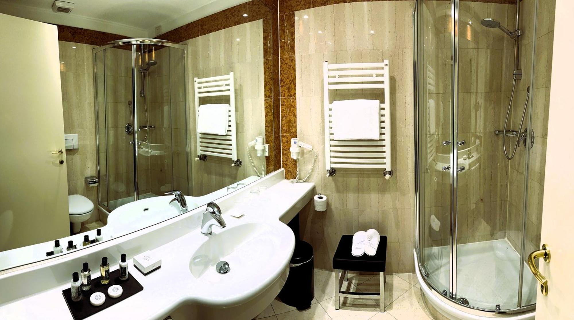 The Regency Sure Hotel Collection By Best Western Lissone Szoba fotó